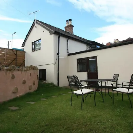 Merlin House Wrexham Exterior photo
