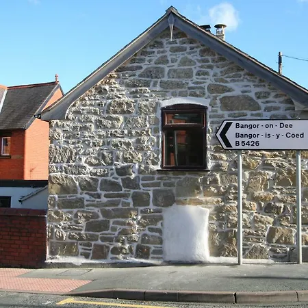 Merlin House Wrexham Exterior photo